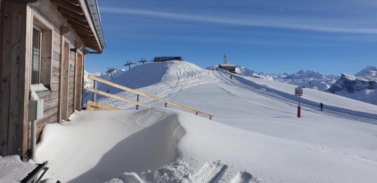 Les Frahans Samoëns Extérieur photo